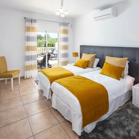 Nº23 Golfe Santo Antonio بودينز